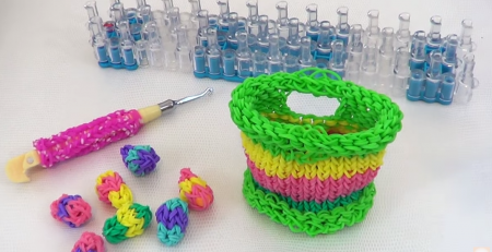 porte-clé balle crocheter en élastique Rainbow loom - Le blog de diddlindsey